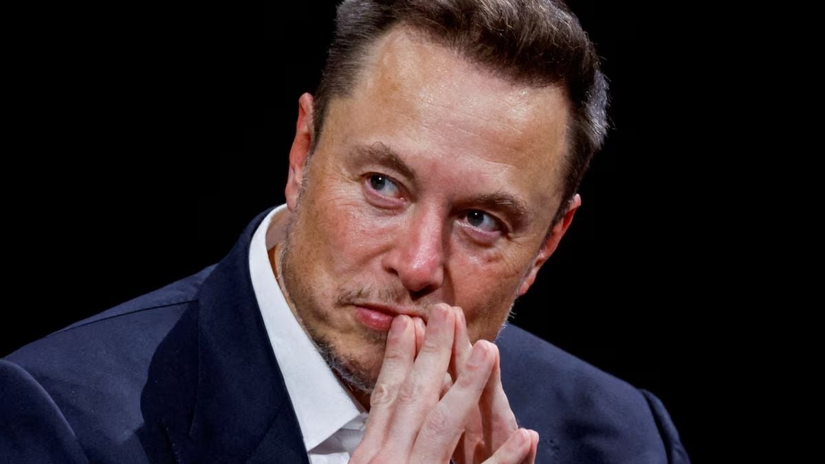 An intense graphic illustration depicting the heated debate between Elon Musk and Billie Eilish on social media, highlighting their contrasting personalities.